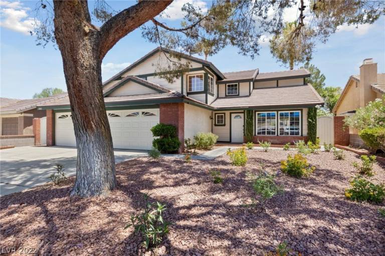Children-friendly vacation home with garden | Pets allowed in Henderson, NV