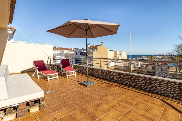 Apartment with patio | Sea view — photo 3