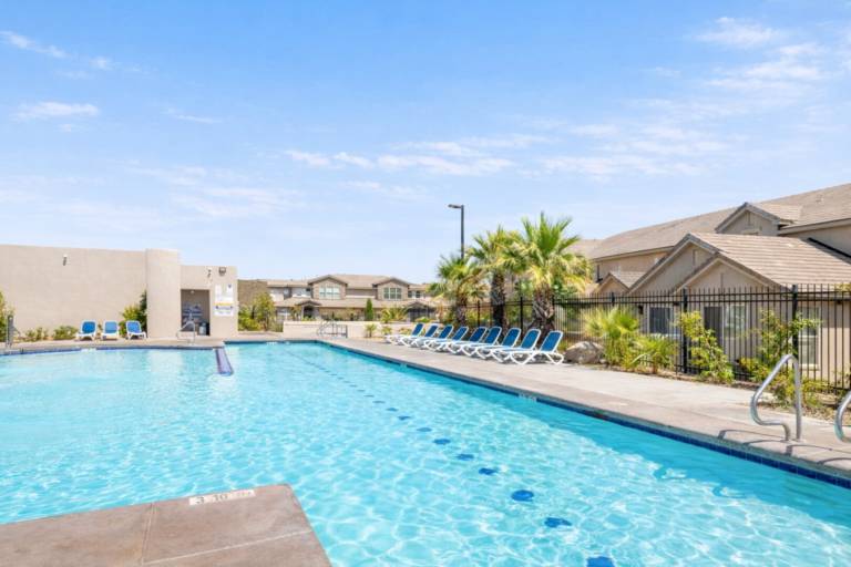 Rental apartment with pool | Dogs allowed in Washington, UT