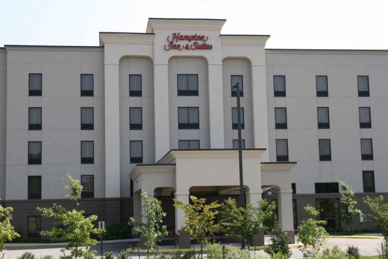 Hampton Inn & Suites Chesapeake-Square Mall — photo 5