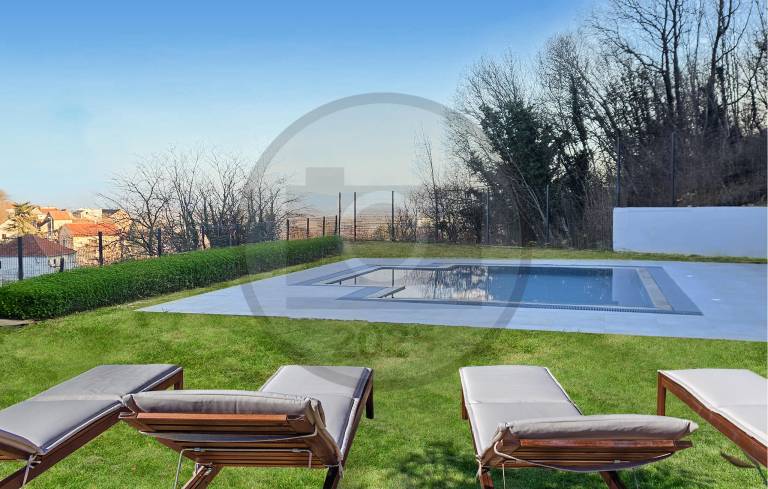 House  Brnaze