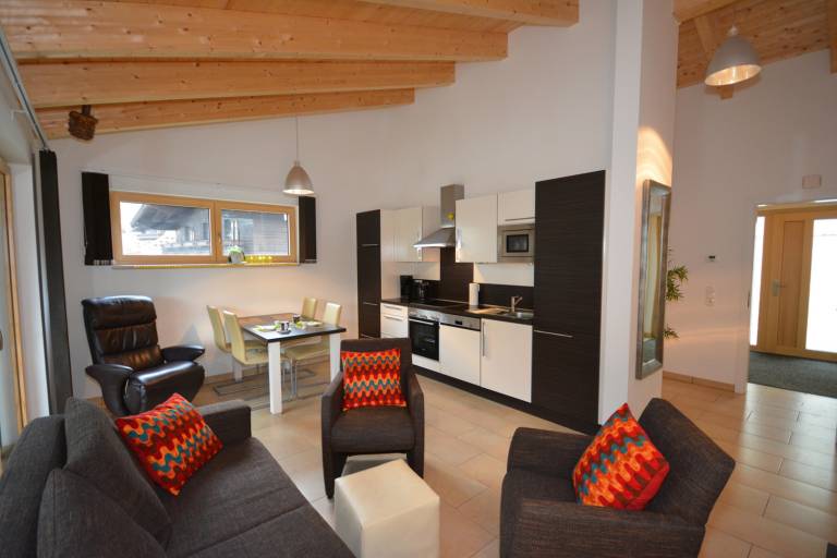 Lovely apartment with garden | Next to the ski | Dogs allowed in Zell am See
