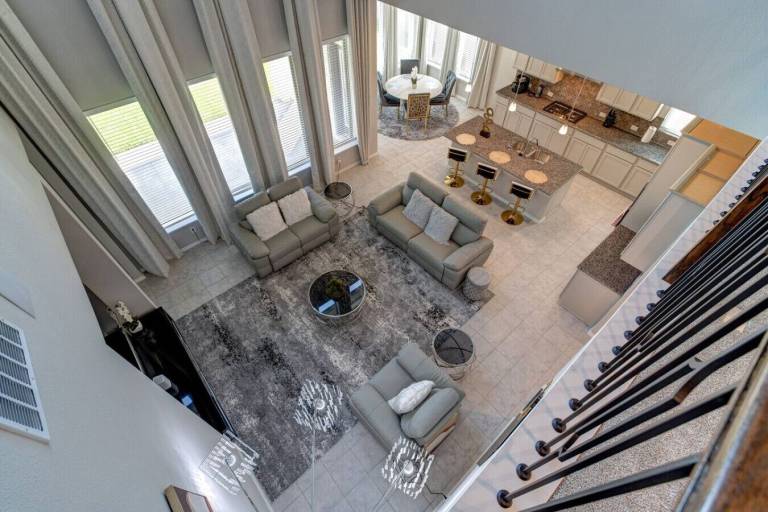 House  Grand Lakes
