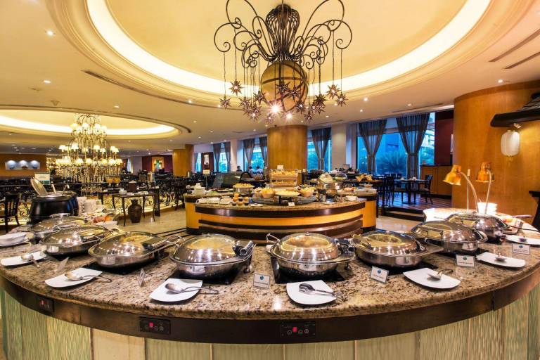 The Bellevue Manila — photo 3