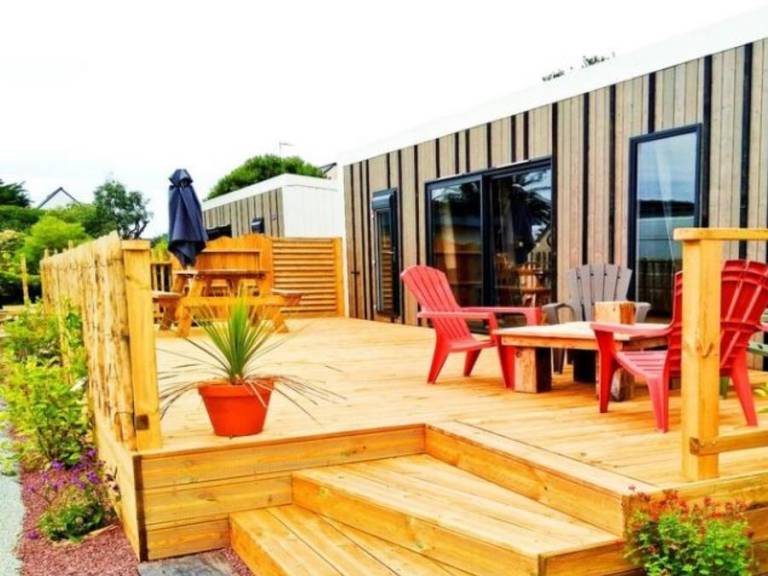 Mobile home with heated pool — photo 4