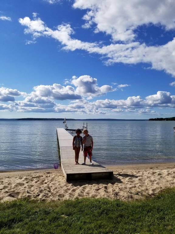 Burt Lake, MI Vacation Rentals from 128 HomeToGo