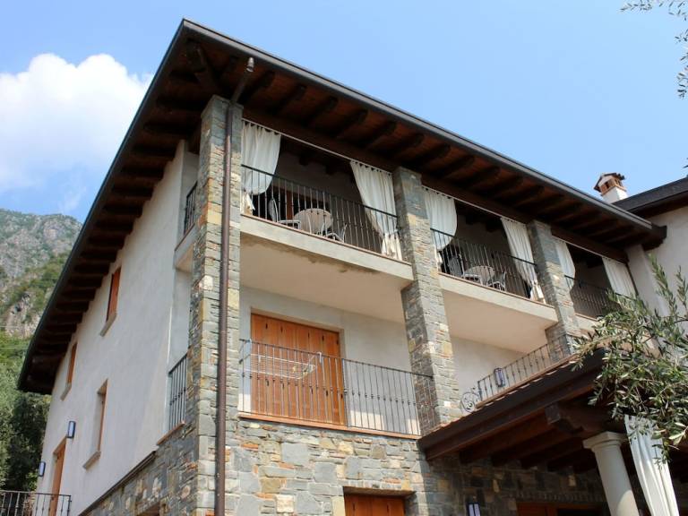 Appartamento Solto collina