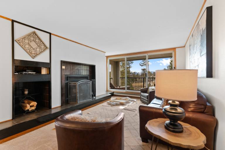 Pet Friendly Keystone Condo with Incredible Mountain Views! in Keystone, CO