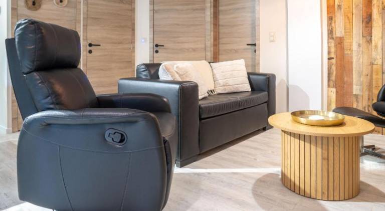 Beautiful chalet with hot tub | Pet-friendly — photo 4
