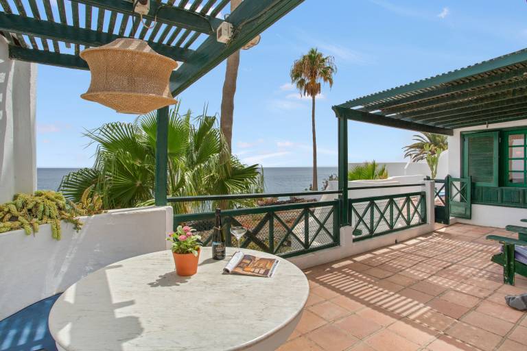 Holidays at 'The Beach House Lanzarote' with Sea Views, Private Terrace and Wi-Fi — photo 4