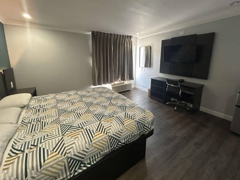 Studio 6 Suites Buena Park, CA – Anahiem/Near Maingate Knotts — photo 2