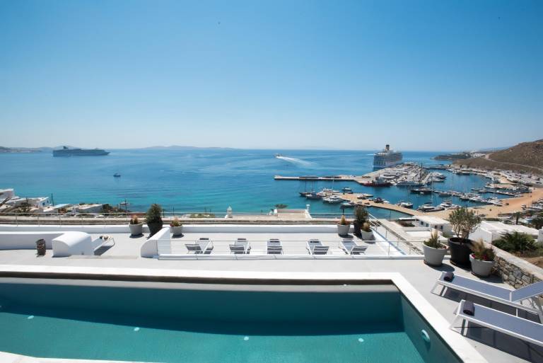 Holiday apartment with pool — photo 3