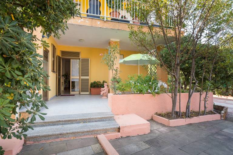 Charming vacation home with patio & yard | Dogs allowed in Posada