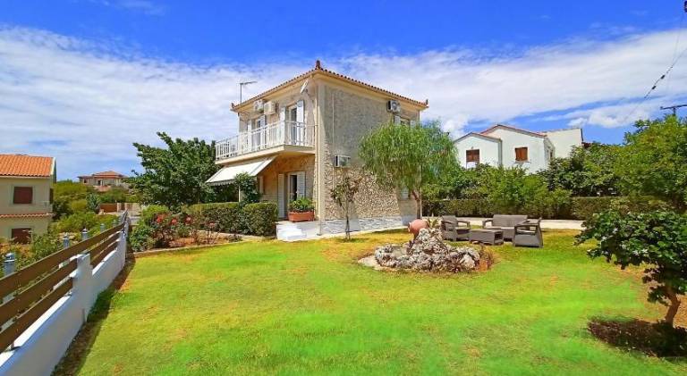 Moriana Stone Villa, panoramic view and garden in Kefalonia