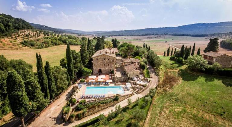 Family-oriented house with garden, pool & barbecue | Good for workation | Dogs allowed in Sovicille