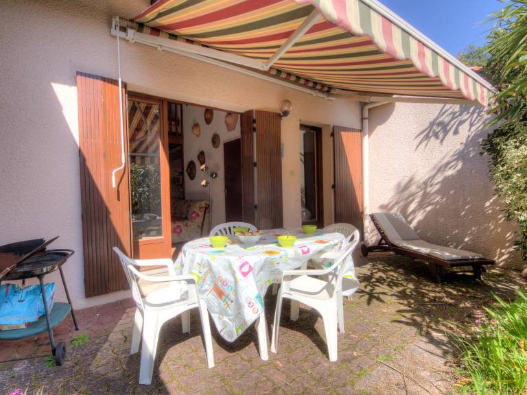 Fully equipped vacation home with patio & garden | Next to the beach | Dogs allowed — photo 2