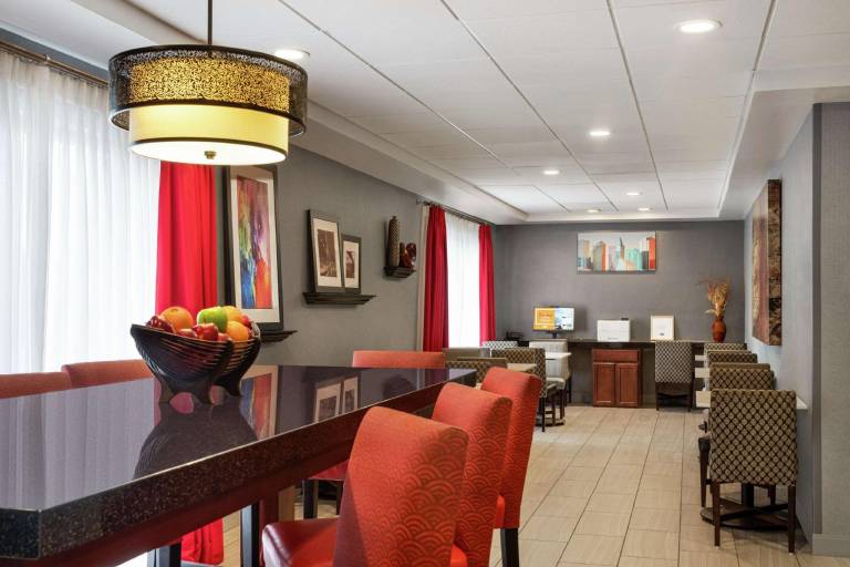 Hampton Inn Kansas City/Blue Springs — photo 4