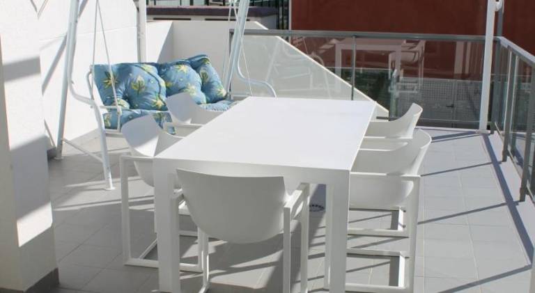 Holiday apartment with pool — photo 4