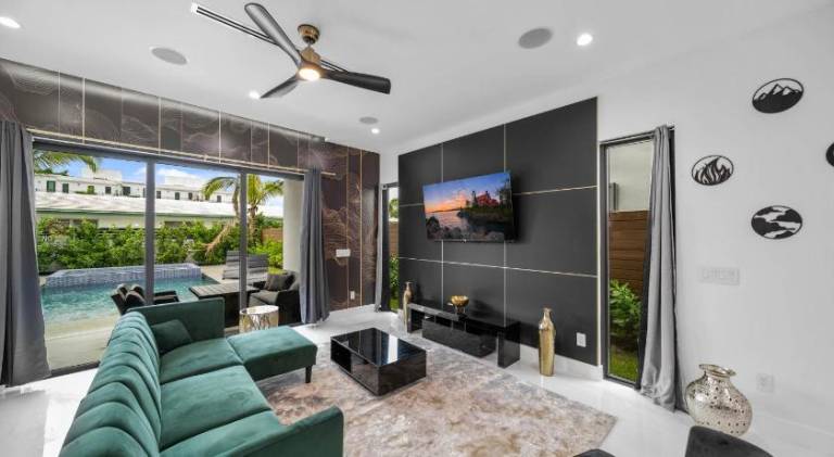 House with hot tub & pool | Suitable for remote work — photo 5