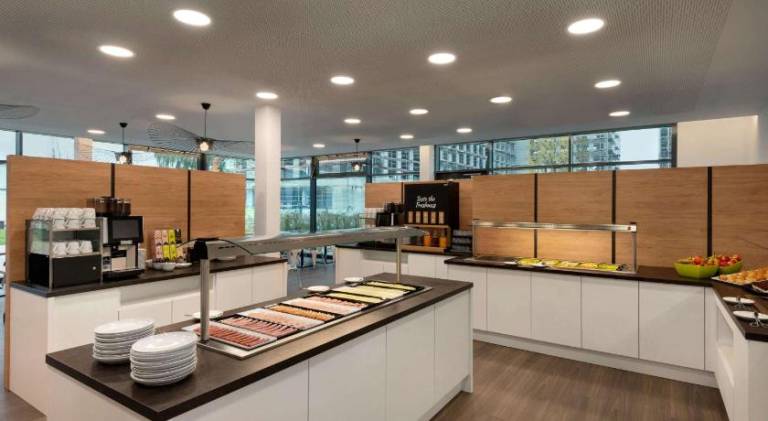 Super 8 by Wyndham Augsburg — photo 3