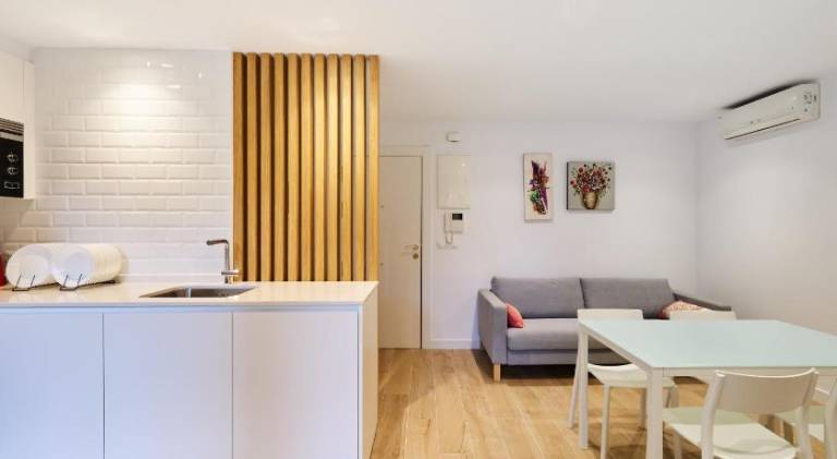 Apartment with 2 rooms for 6 persons in Pamplona