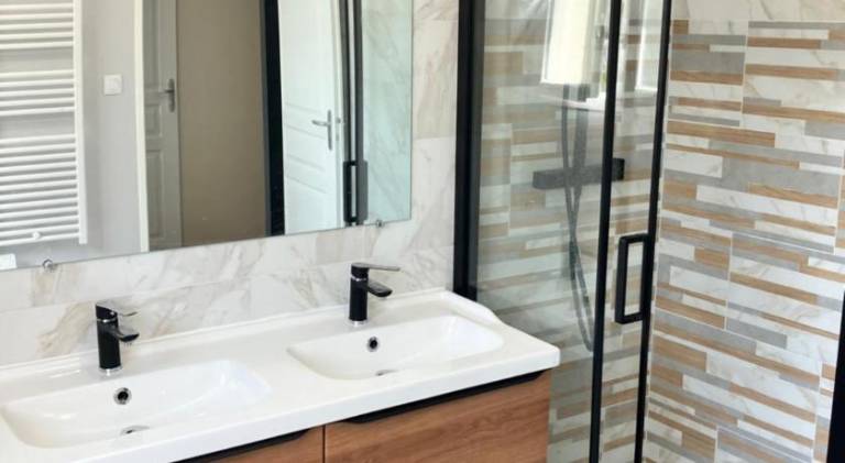 Chambre dans une maison en Colocation proche paris et Disney Room in shared house