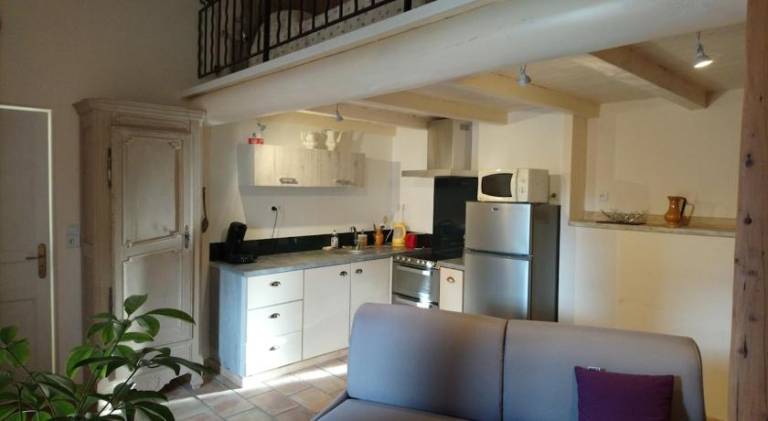 Holiday apartment with pool — photo 3