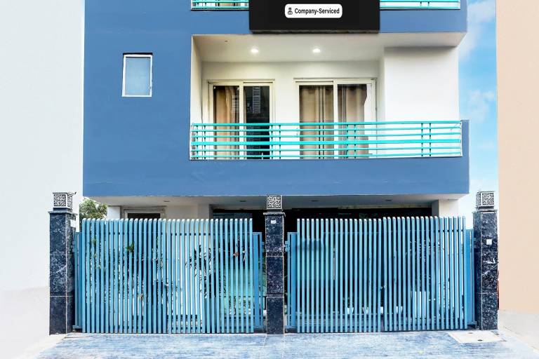 Super Townhouse Sector 52 Near Artemis Hospital
