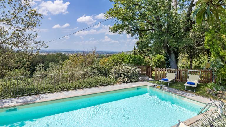 Vacation home with BBQ, private pool & garden | Suitable for remote work — photo 4