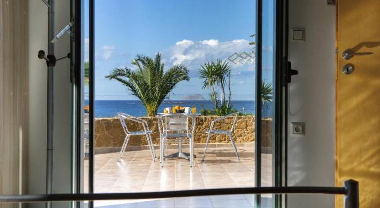 Pleasant serviced apartment with garden, pool & grill | Next to the beach | Pets are welcome — photo 5