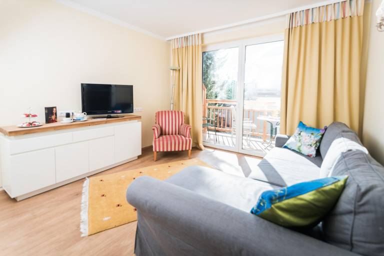 Aparthotel with terrace, sauna & heated pool — photo 4