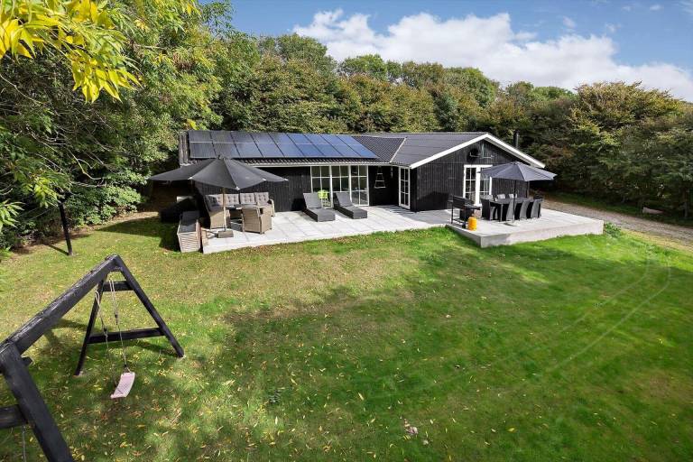 Ferienhaus mit Pool in Vestervig, Nordsee f&uuml;r max. 6 Personen