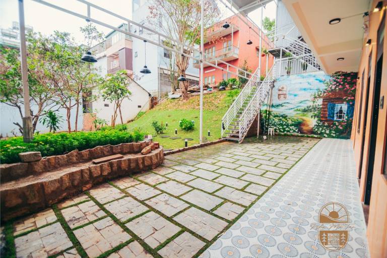 Vacation home with grill & garden — photo 4