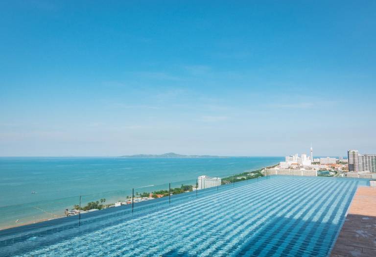 Holiday apartment with sauna, patio & pool in Pattaya