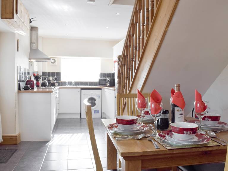 Children-friendly charming cottage with sauna, hot tub & garden | River view | Pets are welcome — photo 5