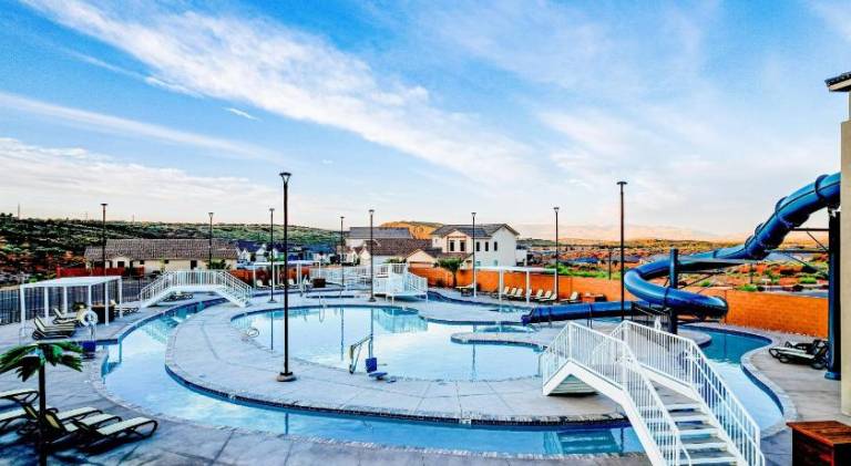 Vacation home with pool & hot tub | Pets are welcome — photo 3