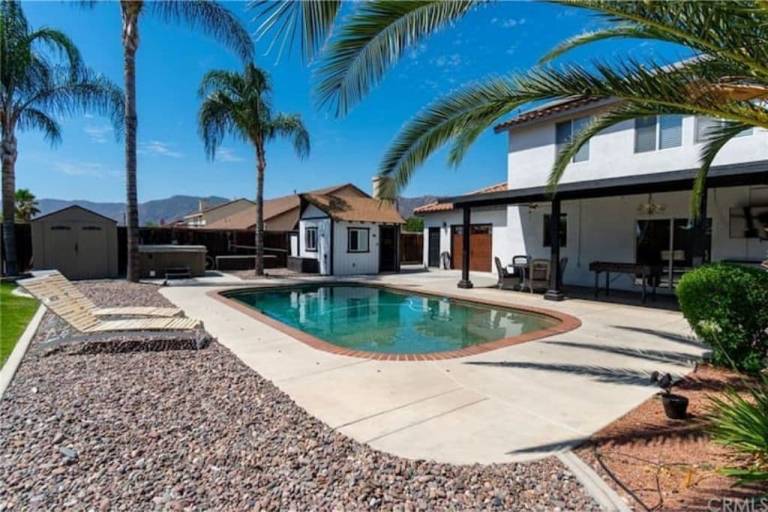 House Lake Elsinore