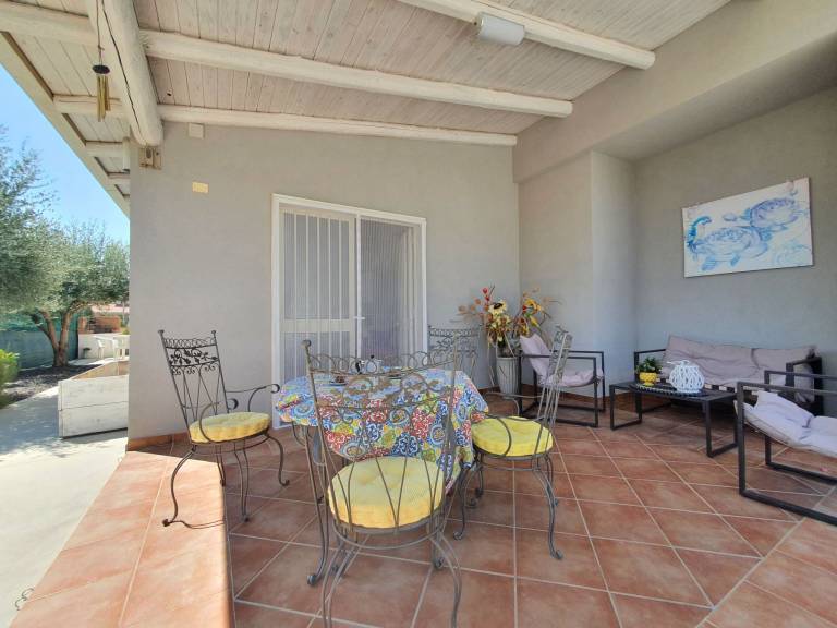 House with garden, barbeque & terrace — photo 2