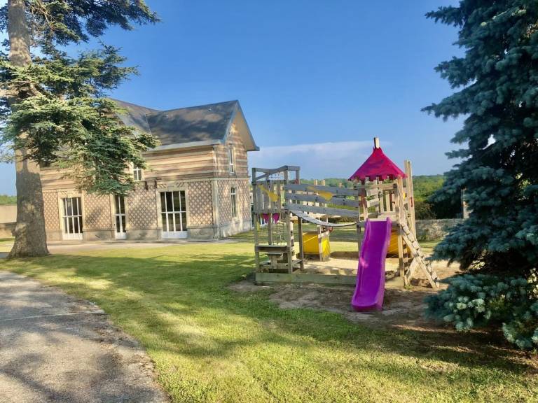 Fully equipped beautiful gite with garden, private pool & barbeque | Dogs allowed — photo 4