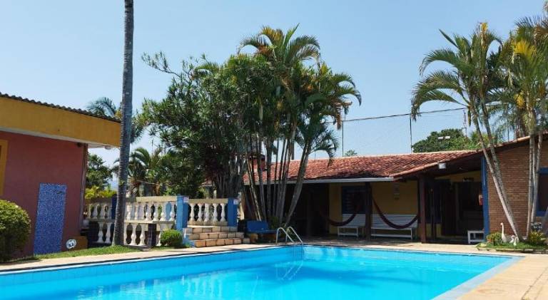 Vacation home with pool — photo 3