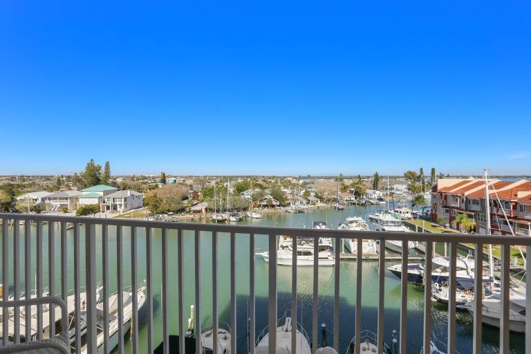 Family-oriented condo with heated pool & hot tub | Water view | Close to the beach | Dogs allowed — photo 3