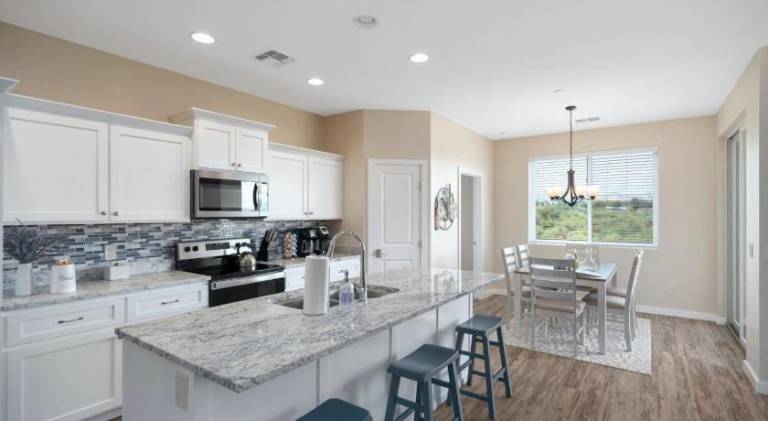 Stunning Views Hot Tub Location! 3 bed/3 bath — photo 3