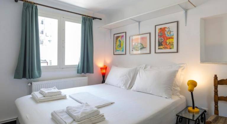 Apartment with patio | Close to Acropolis of Athens in Athens