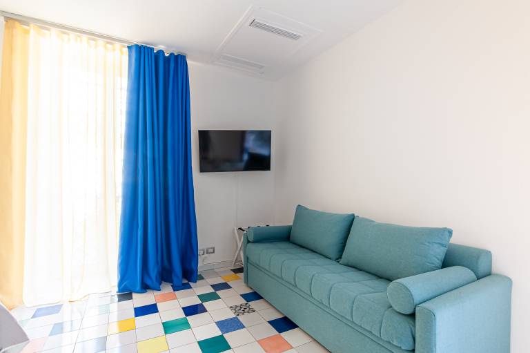 Holiday apartment with patio | Next to Naples Cathedral — photo 4