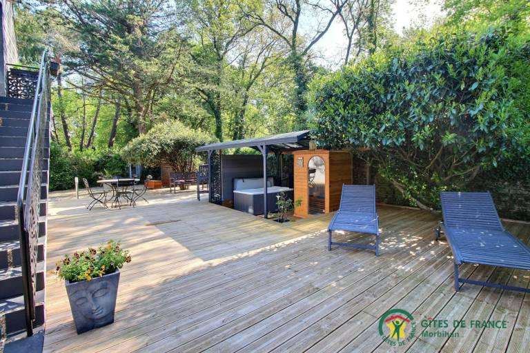 Gite with yard, patio & sauna — photo 3