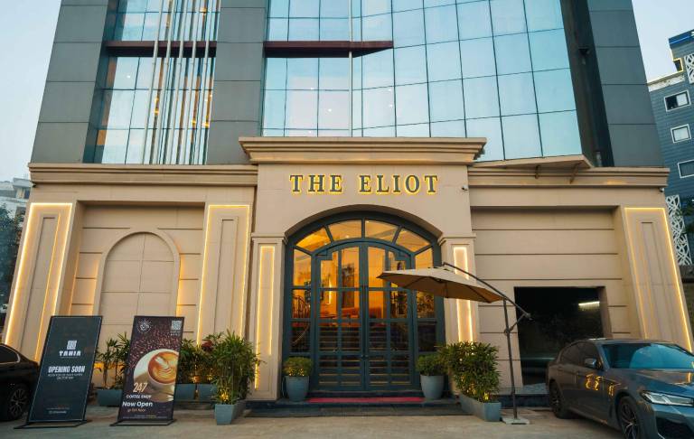 The Eliot Hotel & Banquet