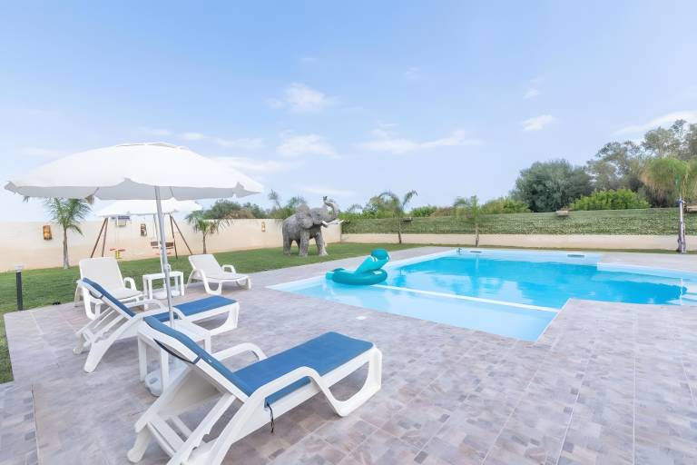 Wonderful villa with yard, barbeque & pool | Garden view | Suitable for remote work | Dogs allowed — photo 3
