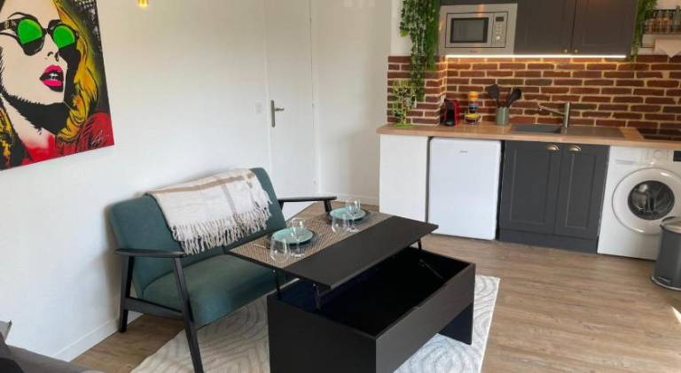 Charming holiday apartment | Pets are welcome in Lisieux