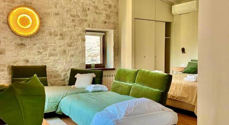 Fully equipped house with yard & terrace | Perfect for remote work | Pet-friendly — photo 2
