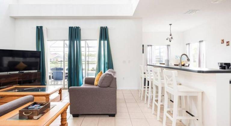 House with pool & hot tub | Pets are welcome — photo 2